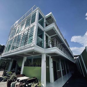 Delta Star Manor